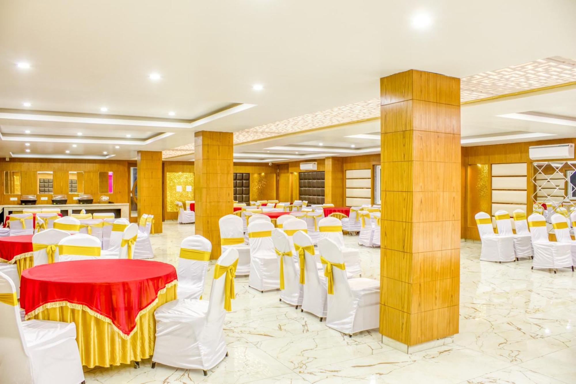 Zip By Spree Hotels Grand Legacy Prime Dehradun Esterno foto