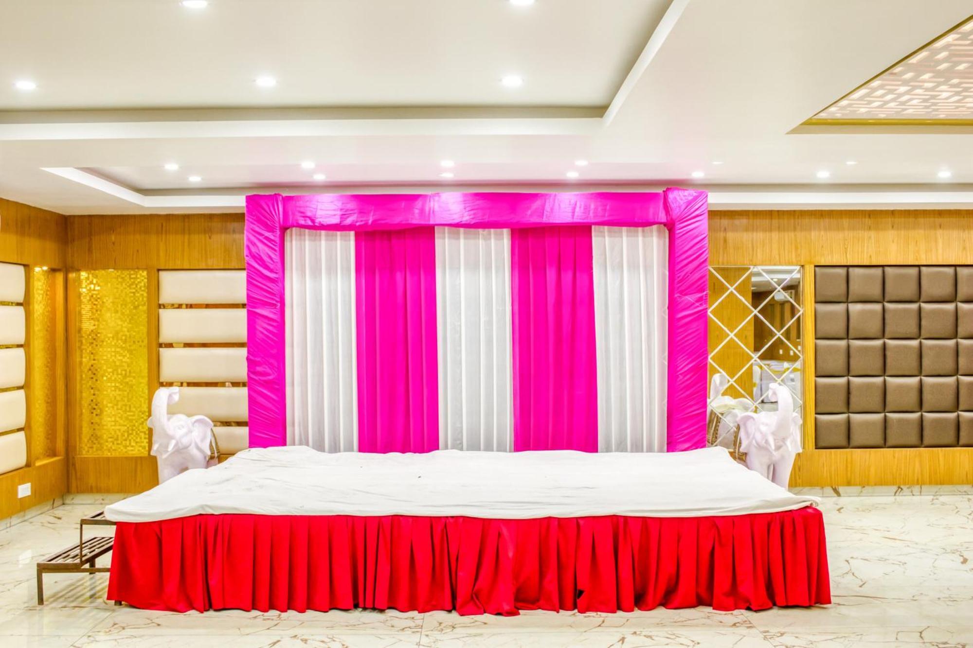 Zip By Spree Hotels Grand Legacy Prime Dehradun Esterno foto