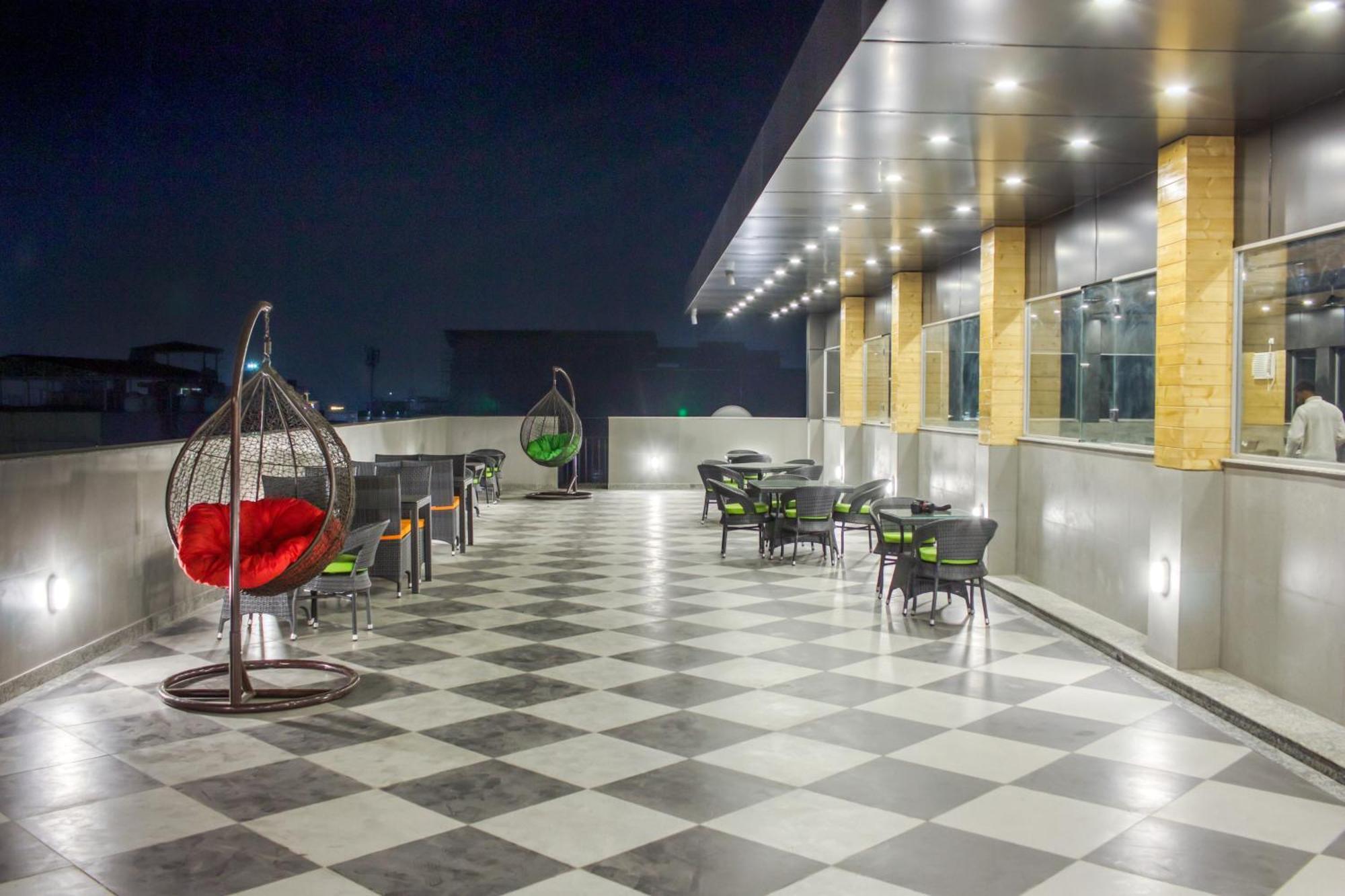 Zip By Spree Hotels Grand Legacy Prime Dehradun Esterno foto