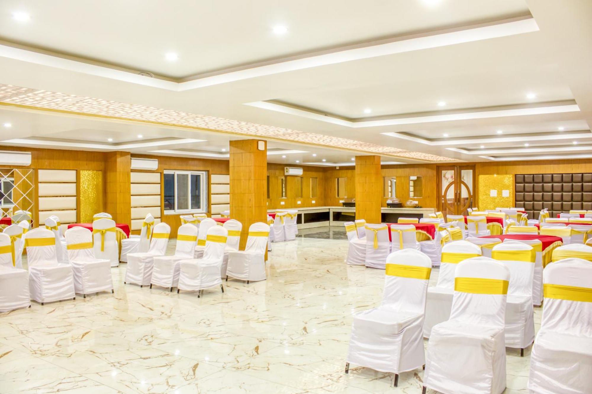 Zip By Spree Hotels Grand Legacy Prime Dehradun Esterno foto